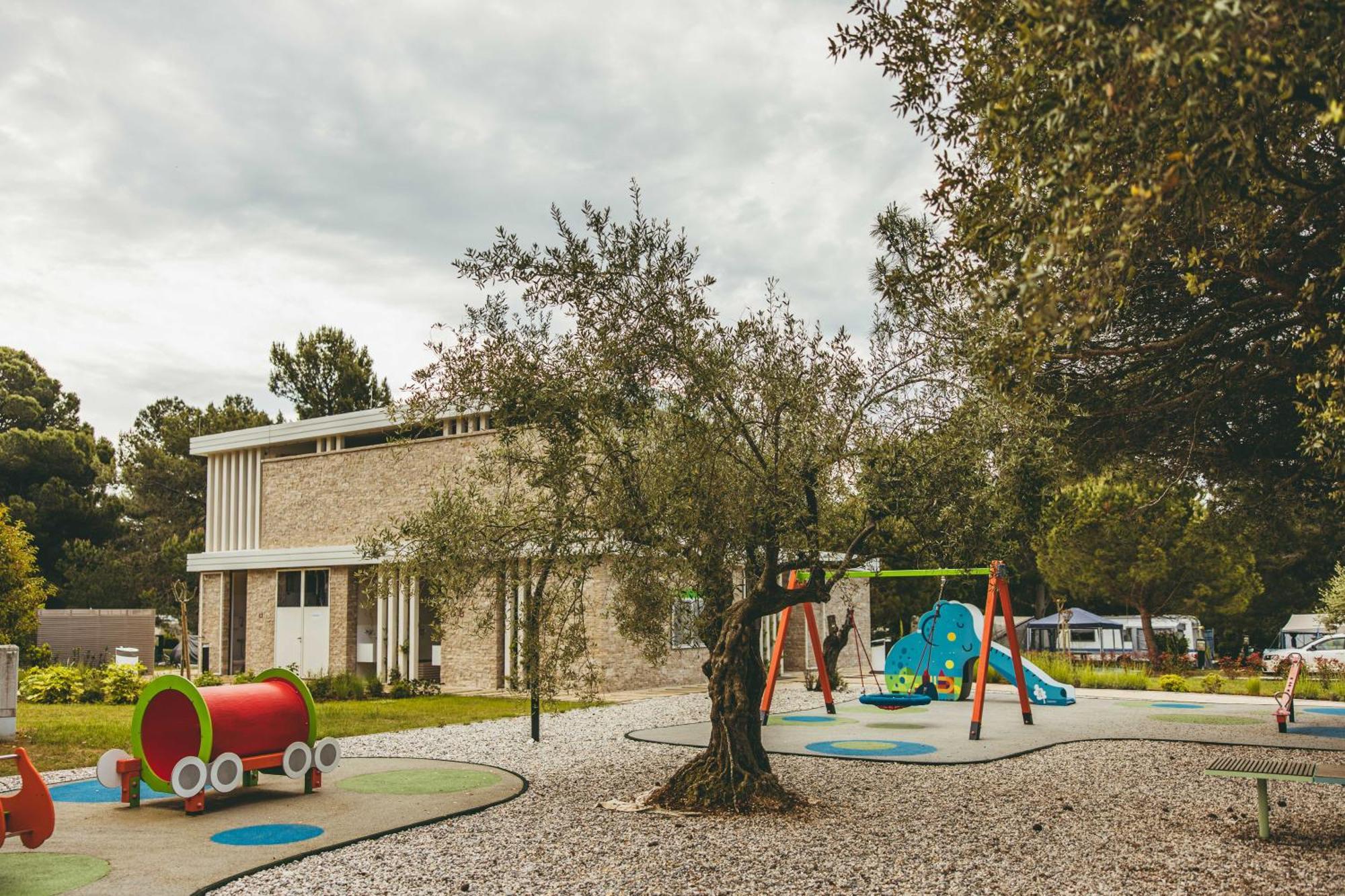 Maistra Camping Koversada Uncovered Naturist Pitches Върсар Екстериор снимка