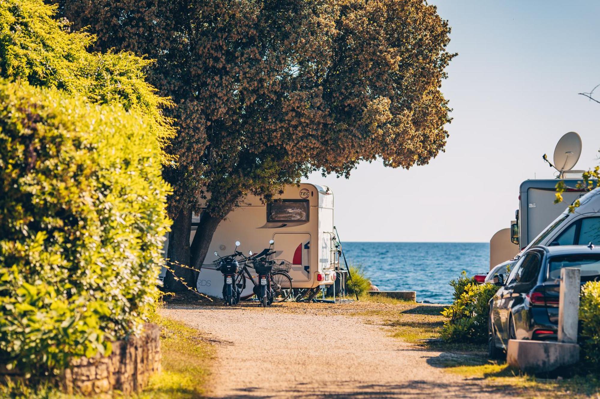 Maistra Camping Koversada Uncovered Naturist Pitches Върсар Екстериор снимка
