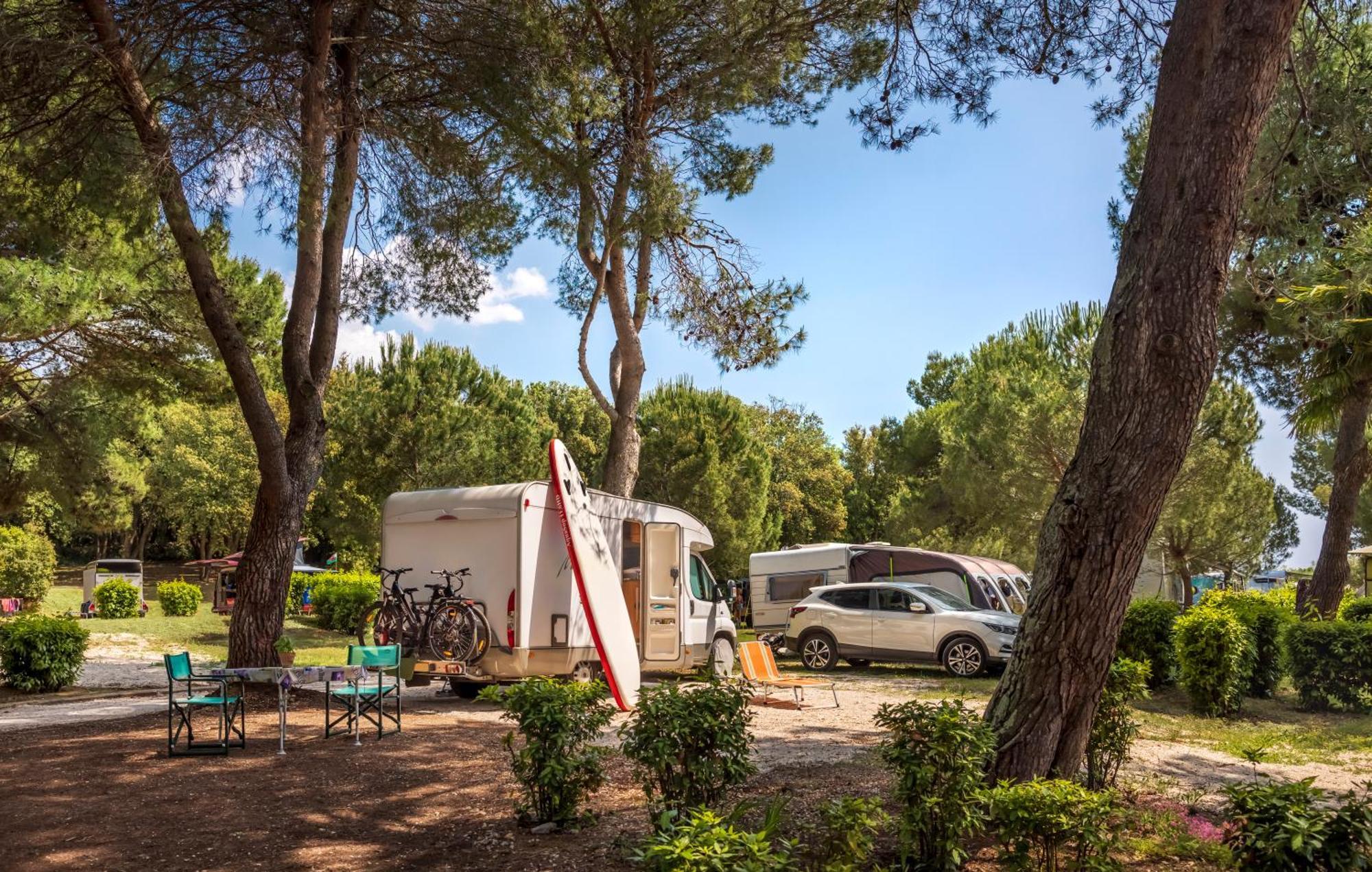Maistra Camping Koversada Uncovered Naturist Pitches Върсар Екстериор снимка